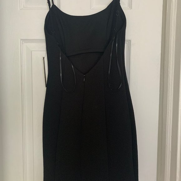 Black Backless Bodycon Mini Dress - Picture 4 of 6